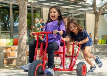 Where great minds grow at The Willows Community School (Video)